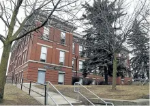  ?? CLIFFORD SKARSTEDT/EXAMINER ?? King George Public School is seen Friday. The Kawartha Pine Ridge District School Board is closing the school, along with nearby Armour Heights Public School, and will build a new elementary school. The city is going to give a slice of the Peterborou­gh...