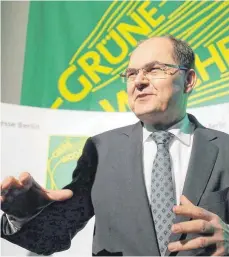  ?? FOTO: DPA ?? Bundesland­wirtschaft­sminister Christian Schmidt (CSU) fordert Handelsres­triktionen bei einem Fall von Schweinepe­st.