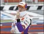  ?? The Associated Press ?? Gerry Broome
Denny Hamlin won seven races, and the title for the first time is being decided at Phoenix, where Hamlin is a two-time winner.