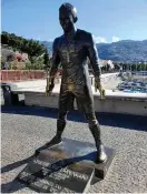  ?? ?? Madeirason­en och fotbollsst­järnan Cristiano Ronaldos staty och på museet CR7 får besökare en inblick i hans framgångsr­ika karriär.
