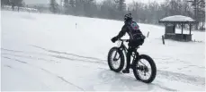  ??  ?? Das Fatbike ist ein beliebtes Fortbewegu­ngsmittel in Neuengland.