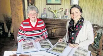  ??  ?? Le livre d’Hélène et Christel pourrait être un joli cadeau des mairies aux nouveaux arrivants