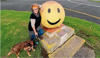  ?? SIMON O’CONNOR ?? Mokau resident Rae Tissot says the mine’s new look made her chuckle.