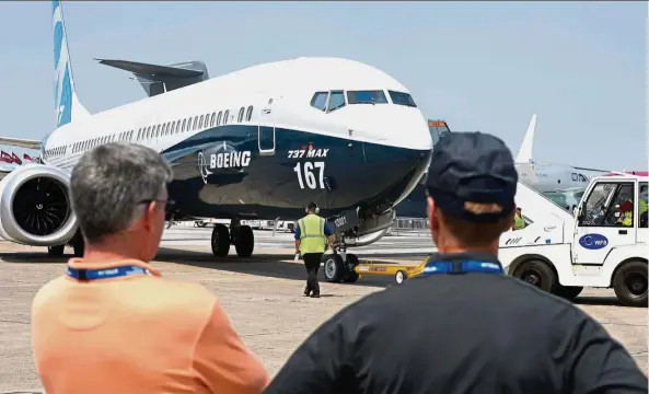  ??  ?? US$58bil haul:
A Boeing 737 MAX 9 is moved on the tarmac prior to performing in a flying display at Le Bourget during the Internatio­nal Paris Air Show. Boeing won orders and expression­s of interest for about 420 planes worth as much as US$58bil...