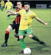  ?? Picture: Steve Crispe FM4003725 ?? Ashford United hold off Rochester on Tuesday night