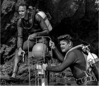  ??  ?? Above Left 1961
Sea of Cortés, Mexico, Ernest with Gene Cornelius, preparing to dive with a current meter