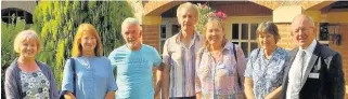  ??  ?? Pictured, from left to right, are Jane Hollingwor­th, the in Bloom co-ordinator, Janice King, David Warren, Andrew Brown, judge Penny Brown, Ann Brown, and judge Peter Benham.