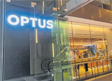  ?? ?? View of an Optus shop in Sydney, Australia. Singapore Telecommun­ications-owned Australian telecom firm Optus has paid a $A1.5million ($F2.2million) fine after the local communicat­ions watchdog found large-scale breaches of public safety rules around emergency services. REUTERS/FILE