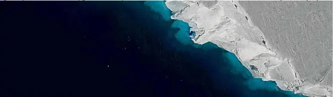  ?? 2018/Nasa ?? Parte da geleira Thwaites desmorona no oceano; o processo é normal em geleiras, mas tem se acelerado e elevado o nível do mar