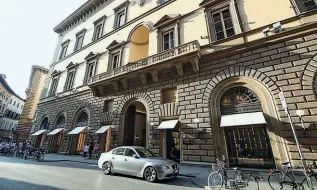  ??  ?? Il casus belli Una sentenza della Cassazione sull’intervento a Palazzo Tornabuoni ha costretto il Comune a modificare la normativa sui restauri e ristruttur­azioni