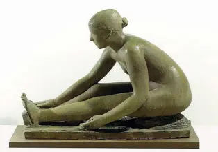  ??  ?? Terracotta «La bagnante» di Marino Marini (1930-31), tra le opere proposte nell’itinerario