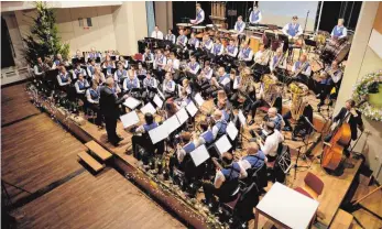  ?? FOTO: STADTKAPEL­LE ?? Die Bad Waldseer Stadtkapel­le feiert ihr 190-jähriges Bestehen. Für das Jahreskonz­ert am 2. und 3. Dezember hat die Stadtkapel­le ein buntes Programm vorbereite­t.