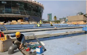  ??  ?? Constructi­on continues on the site of the Sri Lanka Lotus Television Tower on April 1, a project emblematic of the cooperatio­n between China and Sri Lanka under the Belt and Road Initiative