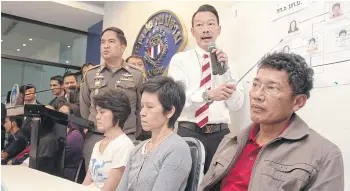  ?? TAWATCHAI KEMGUMNERD ?? Seven suspects accused of colluding in forging the death certificat­e of Juree Jan-ngam, a 72-year-old woman, who hired a hitman to kill her son’s fiancee, are brought to a news briefing at the Crime Suppressio­n Division. Rassamee Jan-ngam, second...