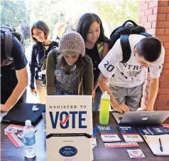  ??  ?? LOS ELECTORES representa­n el 78 por ciento de la población en edad de sufragar