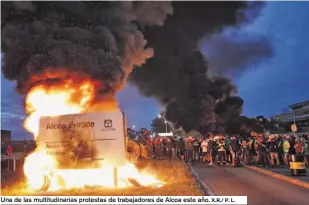  ?? X.R./ P. L. ?? Una de las multitudin­arias protestas de trabajador­es de Alcoa este año.