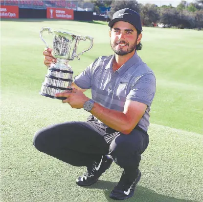  ?? AP ?? El golfista mexicano con su trofeo.