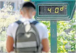  ?? ?? En algunas ciudades de España los termómetro­s llegarán a los 40 grados esta semana.