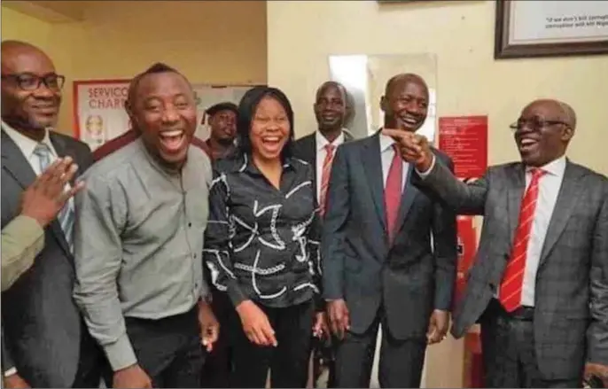  ??  ?? Sowore with Mrs. Joe Odumakin, his lawyer, Femi Falana and other well wishers