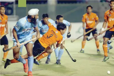  ?? — Mohammed Mahjoub ?? India and Malaysia players in action during the Asian Champions Trophy in Muscat late on Tuesday.