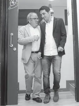  ?? Foto: Mikel Saiz ?? Sabalza y Braulio, saliendo de la sala de prensa de El Sadar.
