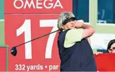  ?? Atiq-ur-Rehman/Gulf News ?? Still going strong Laura Davies tees off during the second round yesterday. The Englishwom­an trails the leader by two strokes.