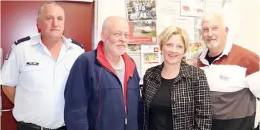  ??  ?? At a meting to discuss changes to the Darnum-Cloverlea, Parkers and Bona Vista Rds intersecti­on are (from left): Darnum-Ellinbank CFA captain John Camm, Cloverleas Progress Associatio­n deputy president Paul Strickland, Baw Baw Shire mayor Mikaela Power and Cr Peter Kostos.