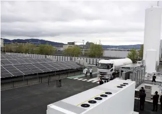  ?? The Yomiuri Shimbun ?? Panasonic Corp.’s power generation system combining solar panels and storage batteries in Kusatsu, Shiga Prefecture, in April