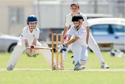  ?? RICKY WILSON/STUFF ?? Tim Petrie of Marlboroug­h attempts a sweep shot at Horton Park on Sunday.