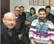  ??  ?? In Damaskus sprach Pfarrer Ulrich Lindl (links) mit jungen Christen.