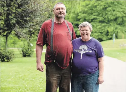  ?? CHERYL CLOCK THE ST. CATHARINES STANDARD ?? Walter and Carol Wormald of St. Catharines have been married 31 years. They each live with a developmen­tal disability. They are role models for living in an inclusive community.