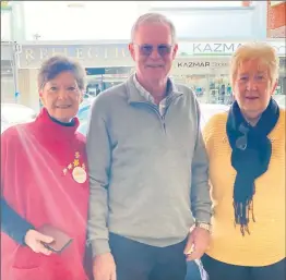  ??  ?? ■ Denise Phillips, Tim Nolan and Irene Davies.