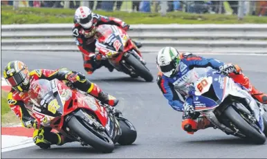  ?? Picture: Simon Hildrew FM4744807 ?? Shane Byrne, No.67, in action at Brands before his crash