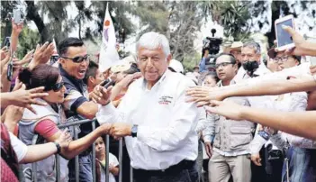  ??  ?? ► Andrés Manuel López Obrador durante un mitin en Ciudad de México.