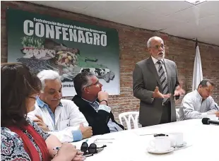  ?? FUENTE EXTERNA ?? Detalle. Pedro Luis Castellano­s, titular de la Sisalril, habló en en el acto con la participac­ión de productore­s agrícolas.