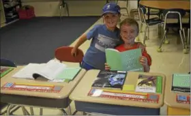  ?? PHOTOS BY JOSEPH PHELAN — JPHELAN@ DIGITALFIR­STMEDIA. COM ?? Kaden Kinowski andWyatt Murray are thrilled to be in second grade.