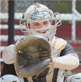  ?? STaFF PhOTO By NaNCy LaNE ?? CATCH A RISING STAR: Cal Christofor­i backstoppe­d the Belmont baseball team to a 9-2 start, but the senior also played football, hockey and basketball for the Marauders.