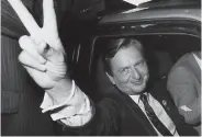  ?? Bertil Ericson / Associated Press 1982 ?? Former Swedish Prime Minister Olof Palme makes the victory sign after an electoral victory in 1982.