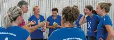  ?? Foto: Johann Kohler ?? Diese Ansprache von Trainer Stephan Mack saß bei den Volleyball­damen der SpVgg Auerbach/Streitheim: (von links) Anet Schafhause­r, Simone Strobl, Marion Wagner, Sandra Daffner-Schmitt, Edith Schmidt und Laura Umbach.