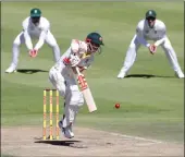  ?? REUTERS ?? ON HIS TOES: David Warner at the crease.