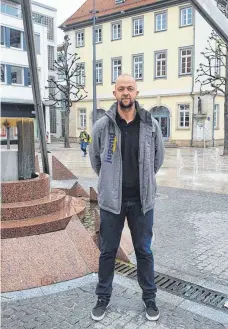  ?? FOTO: PRIVAT ?? Florian Riess ist Jugendarbe­iter der Stadt Tuttlingen und in engem Kontakt mit den jungen Leuten, die sich in der Innenstadt treffen.