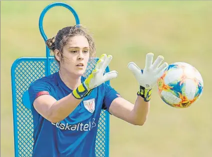  ?? FOTO: ATHLETIC CLUB ?? Amaia Peña se incorporó al trabajo con el Athletic en los entrenamie­ntos que realizó el equipo femenino en el mes de junio