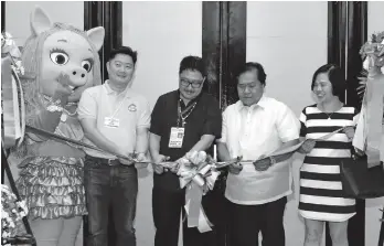  ?? MACKY LIM ?? EXPO. Left to right, Terence Uycongco, Vice President, Philippine Formost Milling Corporatio­n, Department of Agricultur­e Regional Director Ricardo M. Oñate Jr, Councilor Conrado Baluran and Celia B. Maliwat Project Manager - CMB Events and Promotion...