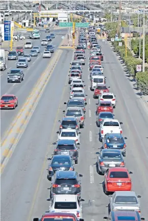  ??  ?? MÁS De 100 agentes fueron enviados a california y Ariznoa