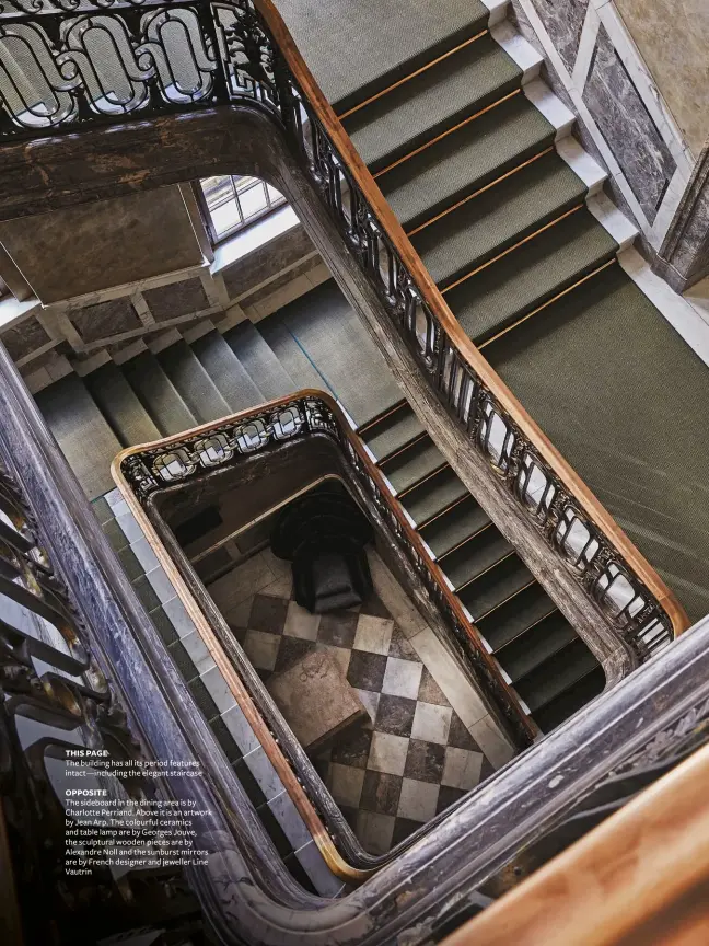  ??  ?? THIS PAGE
The building has all its period features intact—including the elegant staircase