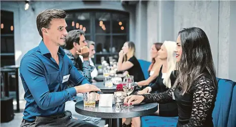  ?? Ilustrační foto: Special Dating ?? Rychlorand­e Na poznání protějšku mají účastníci jen pět minut.