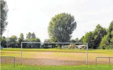  ?? FOTO: DIK ?? Der Hartplatz in Zech wird nicht genutzt, aber vorerst erhalten.