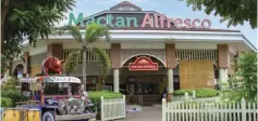  ?? ?? Mactan Alfresco stands as a vibrant destinatio­n with a selection of exceptiona­l restaurant­s, offering the perfect culinary retreat for athletes and spectators alike.