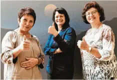  ?? Foto: Ernst ?? Sie sind die Frauen hinter der Frauenwelt in Höchstädt: (von links) Claudia Kohout, Sonja Gastl und Roswitha Riedel. Das Bild entstand vor Corona.