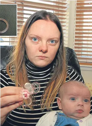  ??  ?? Top left: The dummy. Main: Louise Coulstock, 24, with 18-week-old Lara.